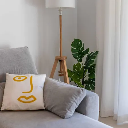 Lemon House - 400m From The - Wifi Apartment *