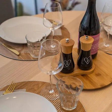 Lemon House - 400m From The - Wifi Apartmán