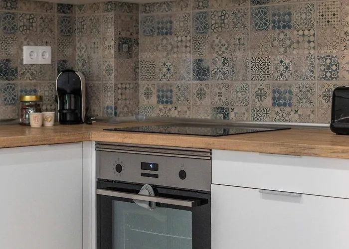 Lemon House - 400m From The - Wifi 아파트